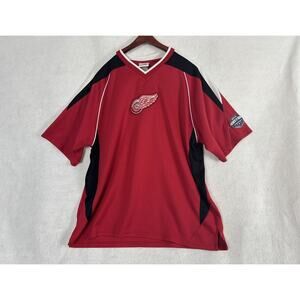 Detroit Red Wings Shirt Mens XL Majestic Activewear V-Neck Short Sleeve